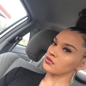 Meet your Posher, Serena